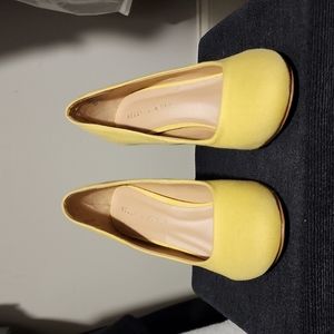 Kelly & Katie Yellow Pumps Size 9